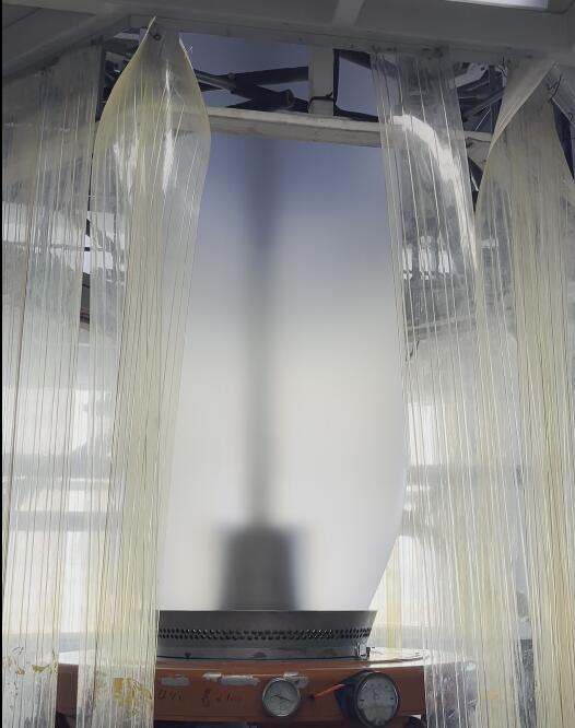 Plastic bag film blowing process Plastic bag film blowing process